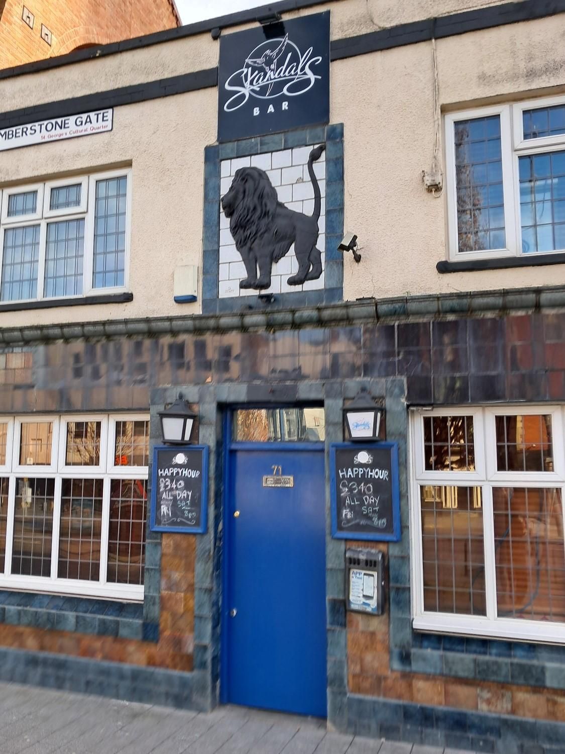 'Black Lion' plaque on frontage. (Pub, External, Sign). Published on 24-02-2026