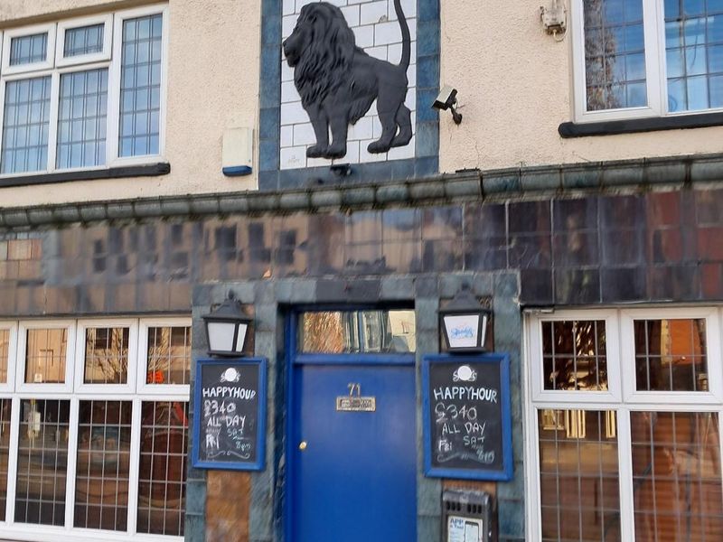 'Black Lion' plaque on frontage. (Pub, External, Sign). Published on 24-02-2026 