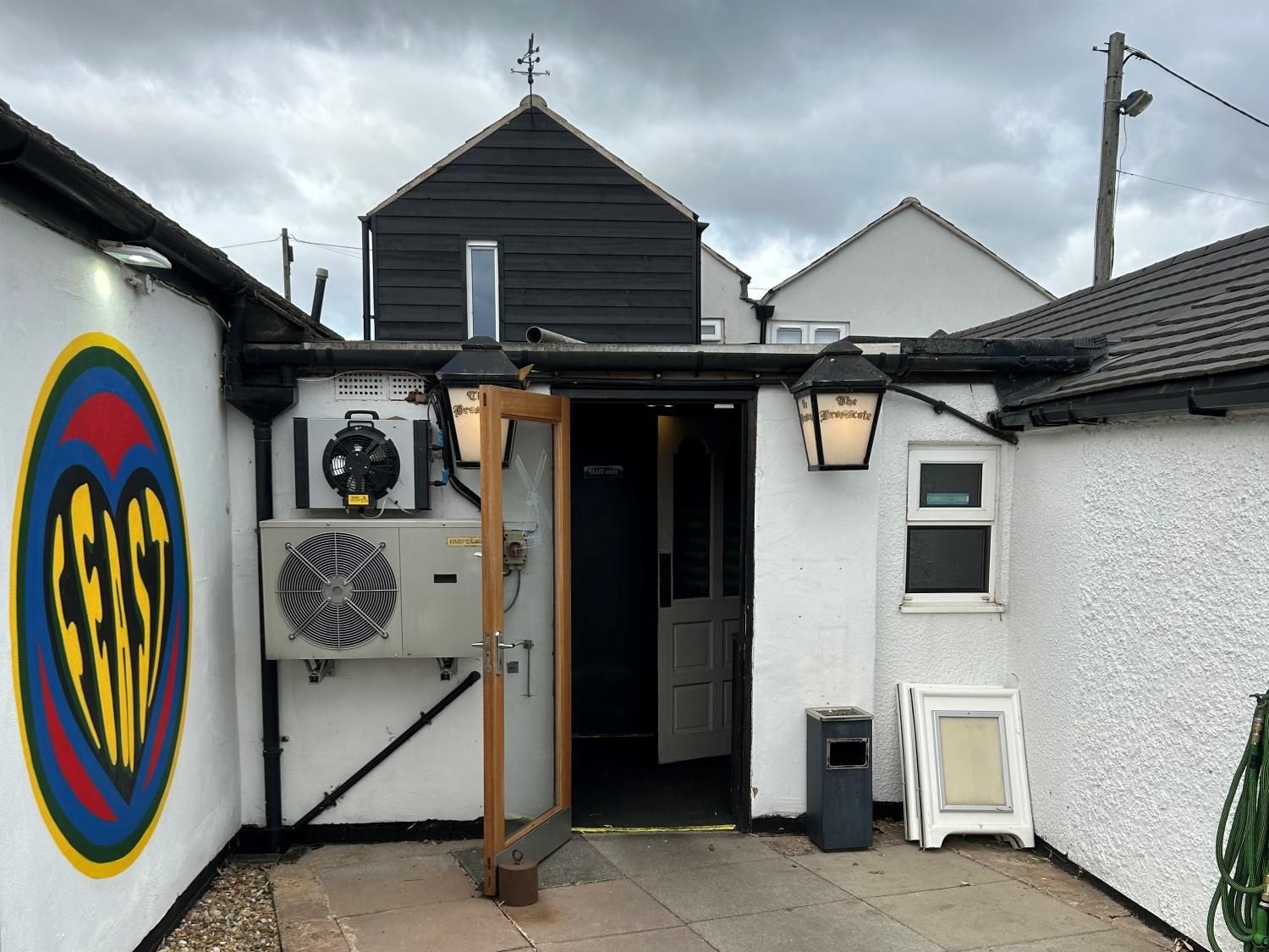 Exterior 2026. (Pub, External). Published on 12-10-2026