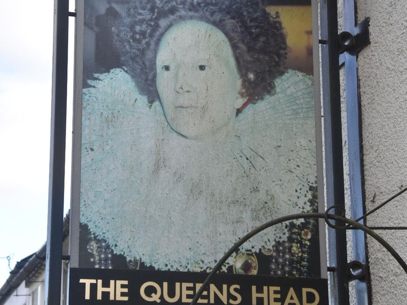 Queen's Head, Markfield. (Sign). Published on 22-02-2024