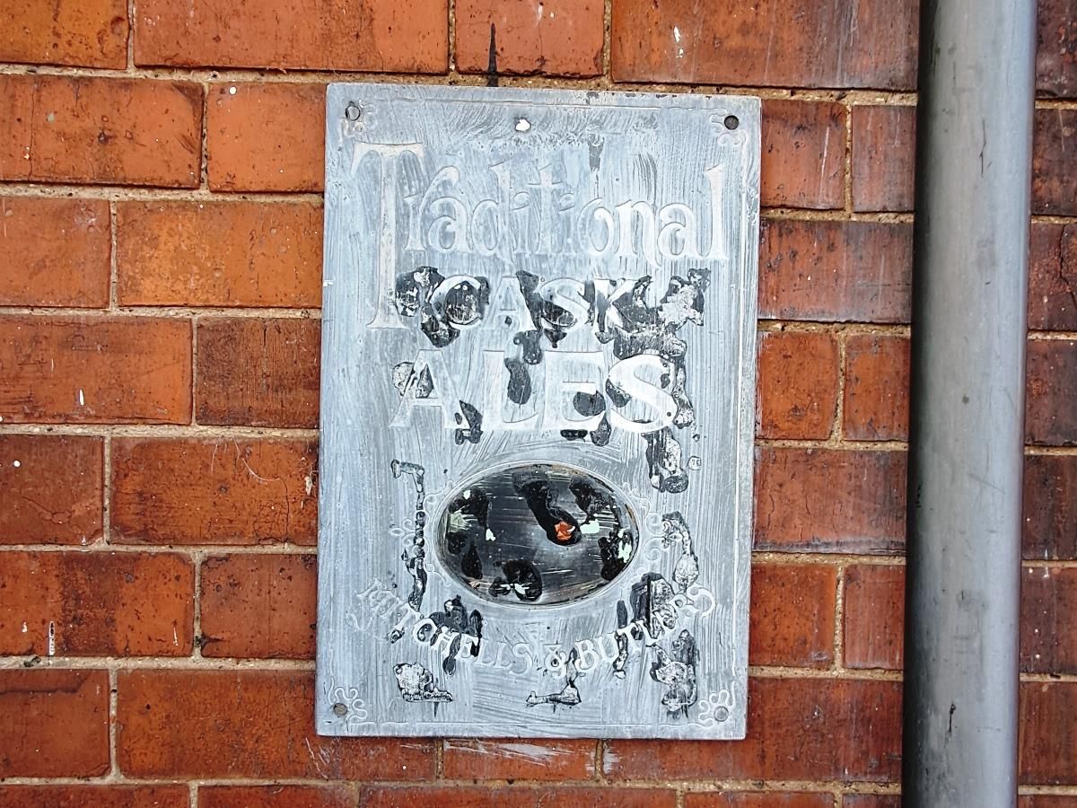 Remains of M&B plaque 2026. (Sign). Published on 29-01-2026