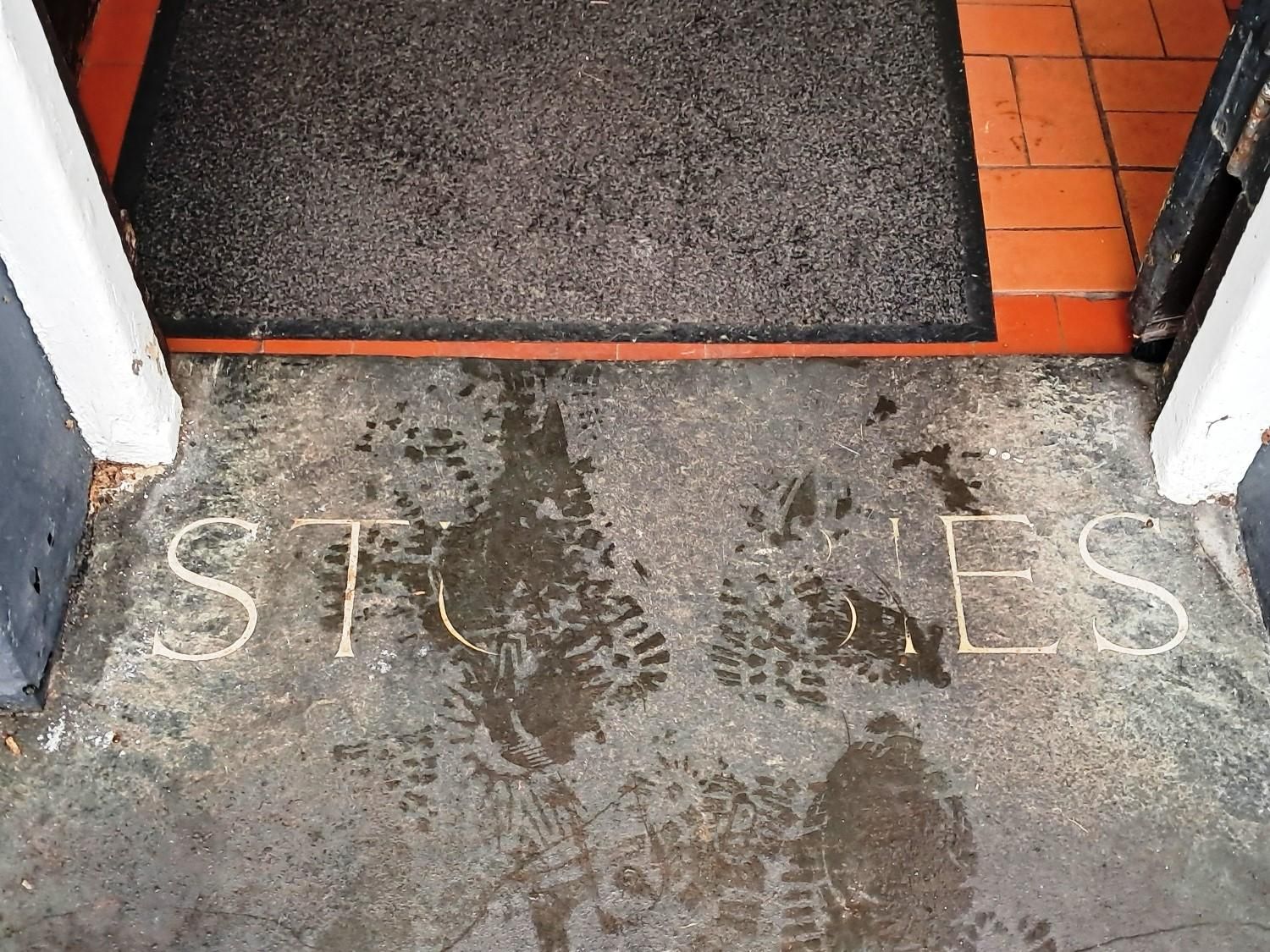 'Stubbies' sign on step, 2026. (Pub, Sign). Published on 13-01-2026