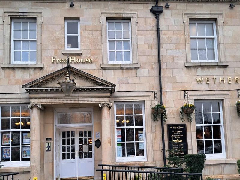 Front 2025. (Pub, External). Published on 29-12-2025 