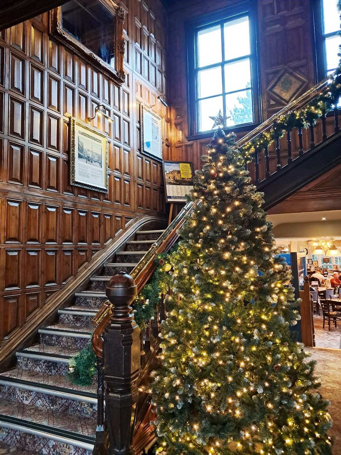 Staircase 2025. (Pub, Bar). Published on 29-12-2025