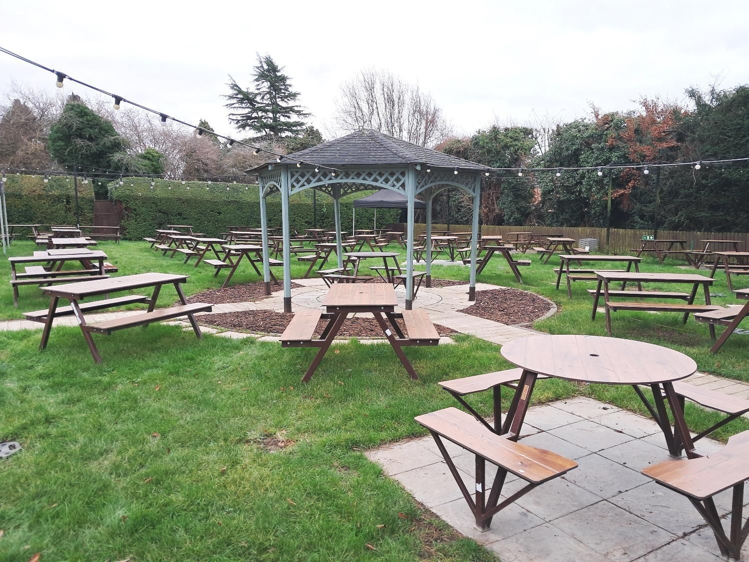 Garden 225. (Pub, Garden). Published on 29-12-2025