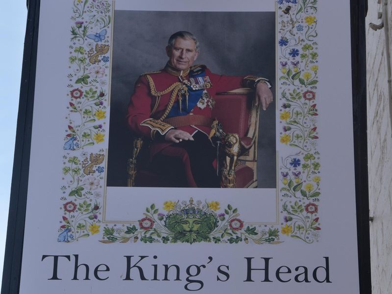 Kings Head, Smeeton Westerby. (Sign). Published on 21-08-2023