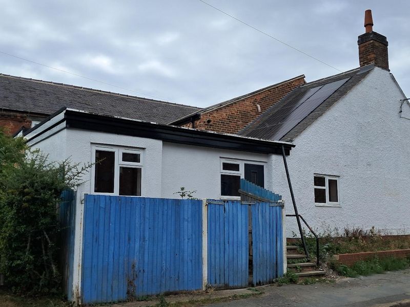 Under conversion to flats, August 2025. (Pub, External). Published on 22-08-2025 