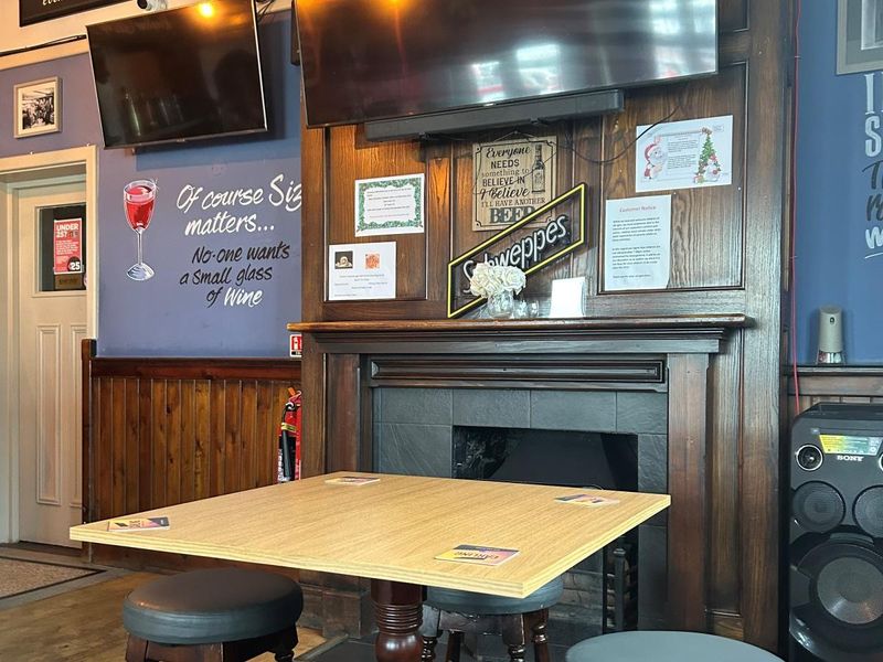 Internal 2025. (Pub, Bar). Published on 09-11-2025 