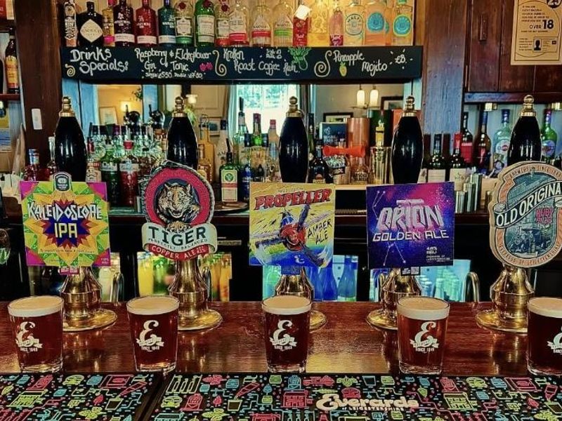 Servery: range of beers. (Bar). Published on 25-11-2024