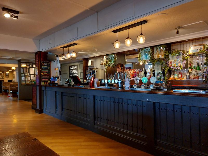 (Pub, Bar). Published on 16-05-2026 