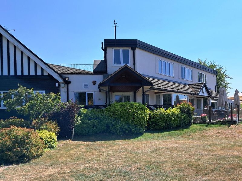 Exterior 2026. (Pub, External). Published on 15-07-2026 