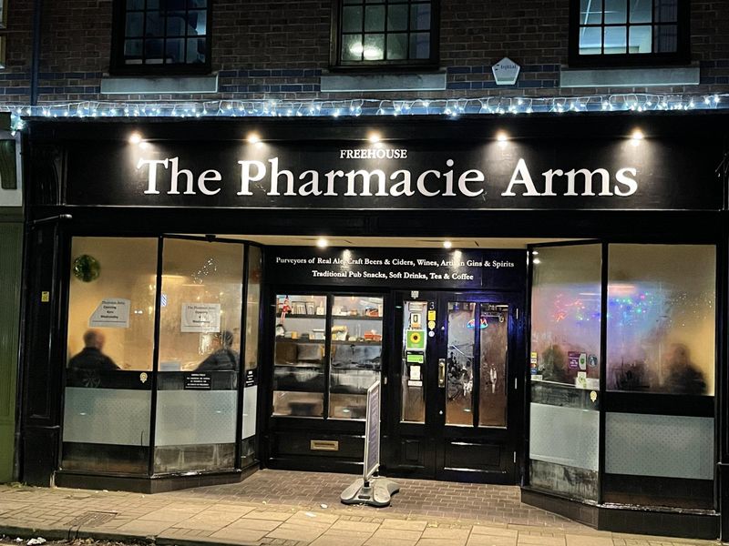 Pharmacie Arms December 2021. (Pub, External, Sign, Key). Published on 05-01-2022