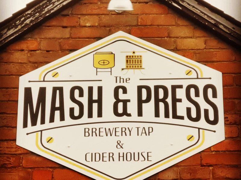 (Pub, Brewery, External, Sign, Key). Published on 19-04-2021