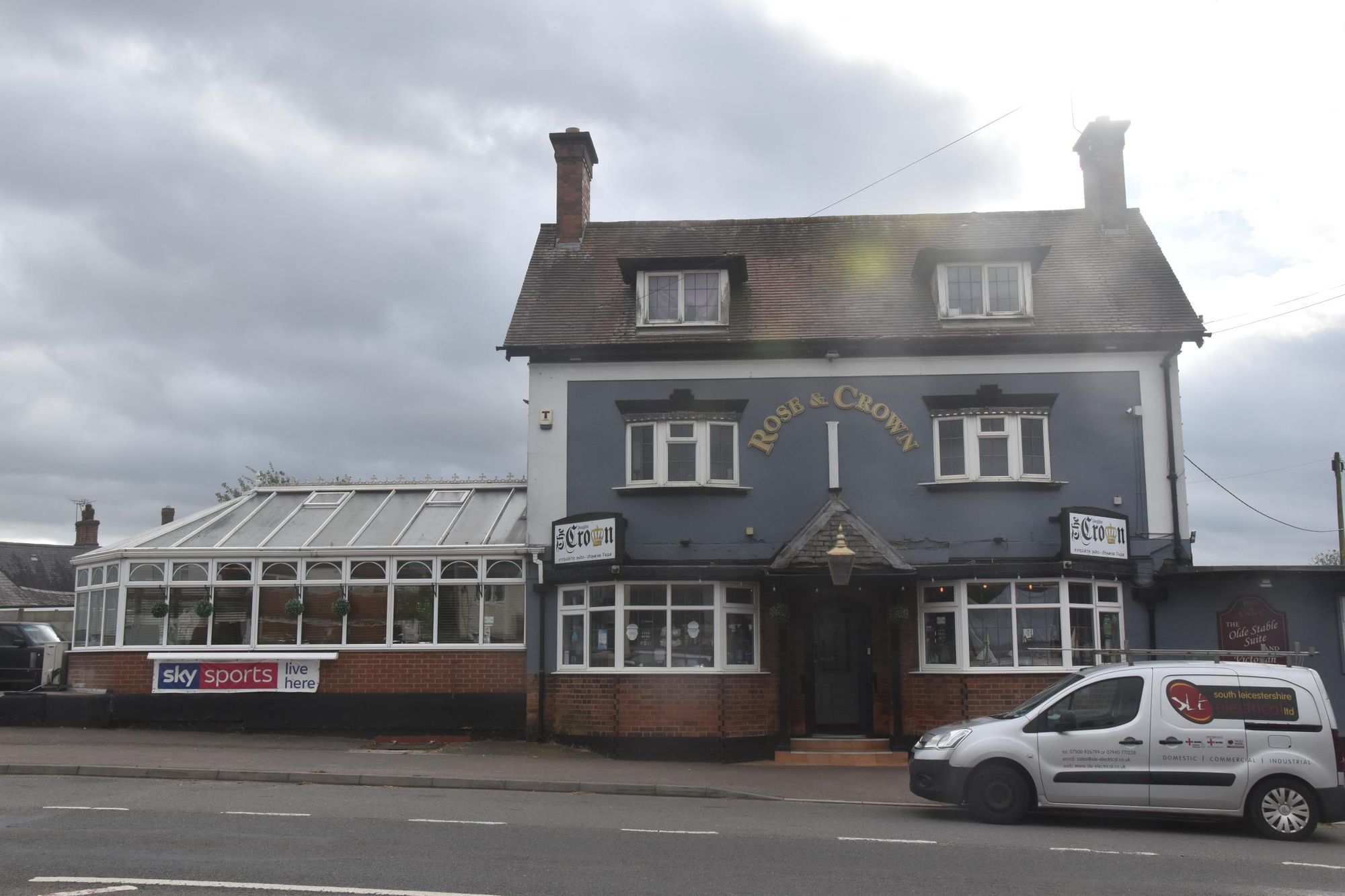 Rose & Crown, Houghton on the Hill. (Pub, External). Published on 08-10-2023