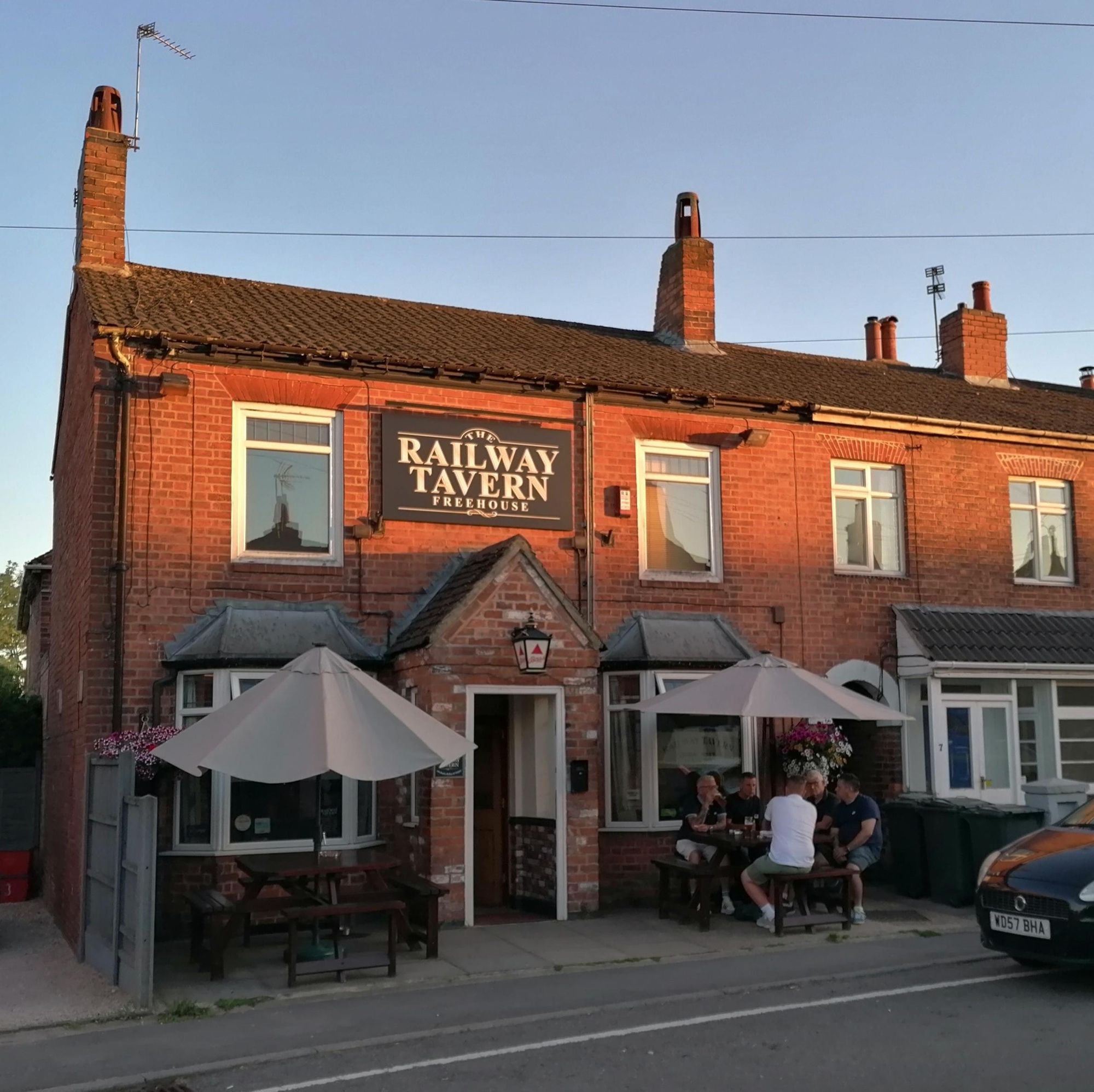 Railway Tavern, Ashby de la Zouch. (Pub, External). Published on 11-08-2022
