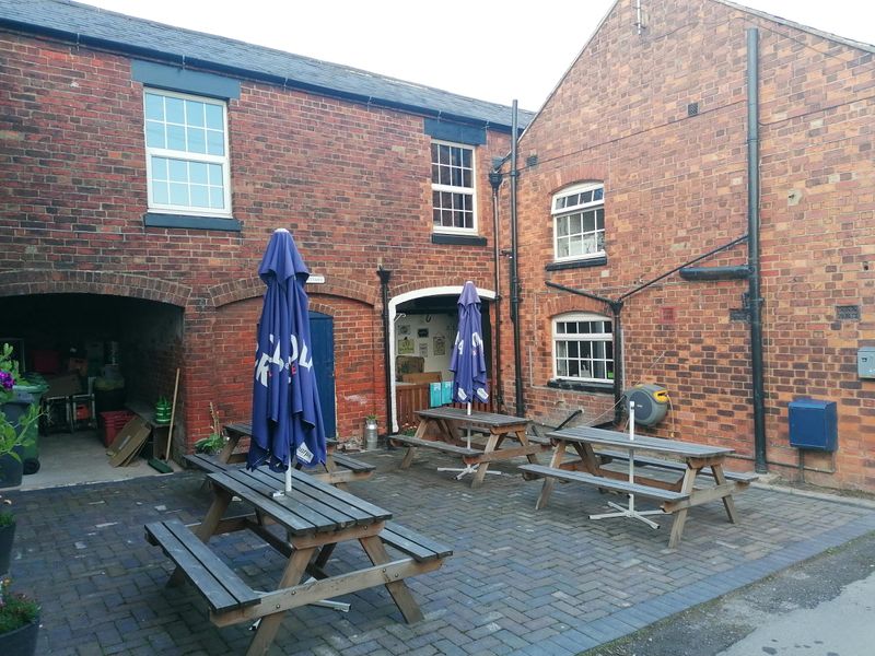 Railway_Inn_Moira_Courtyard. (External). Published on 15-06-2024 