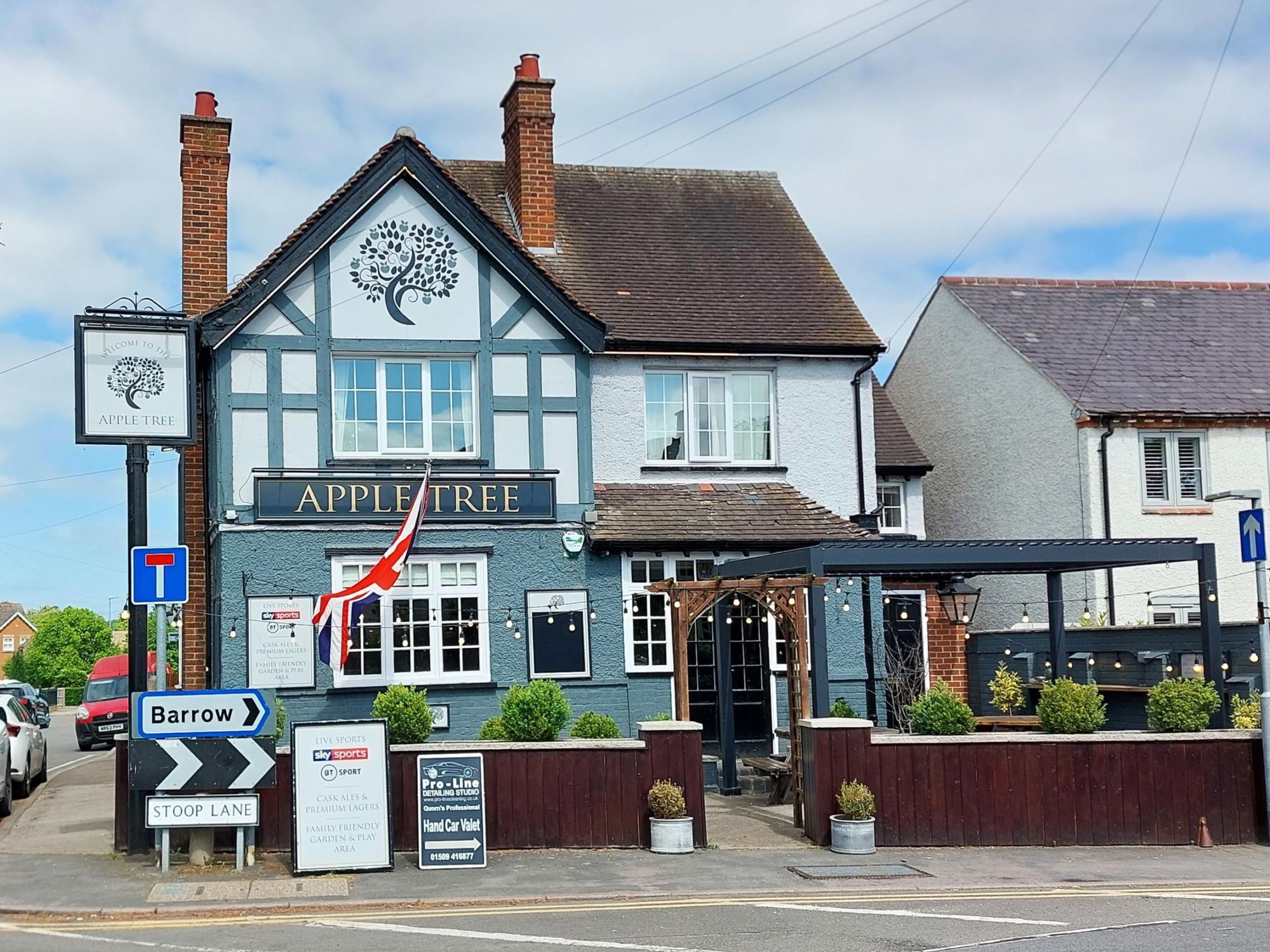 Apple-Tree_Quorn. (Pub, External, Key). Published on 15-09-2025