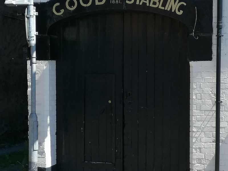 Old stable gateway. (Pub, External). Published on 24-08-2021
