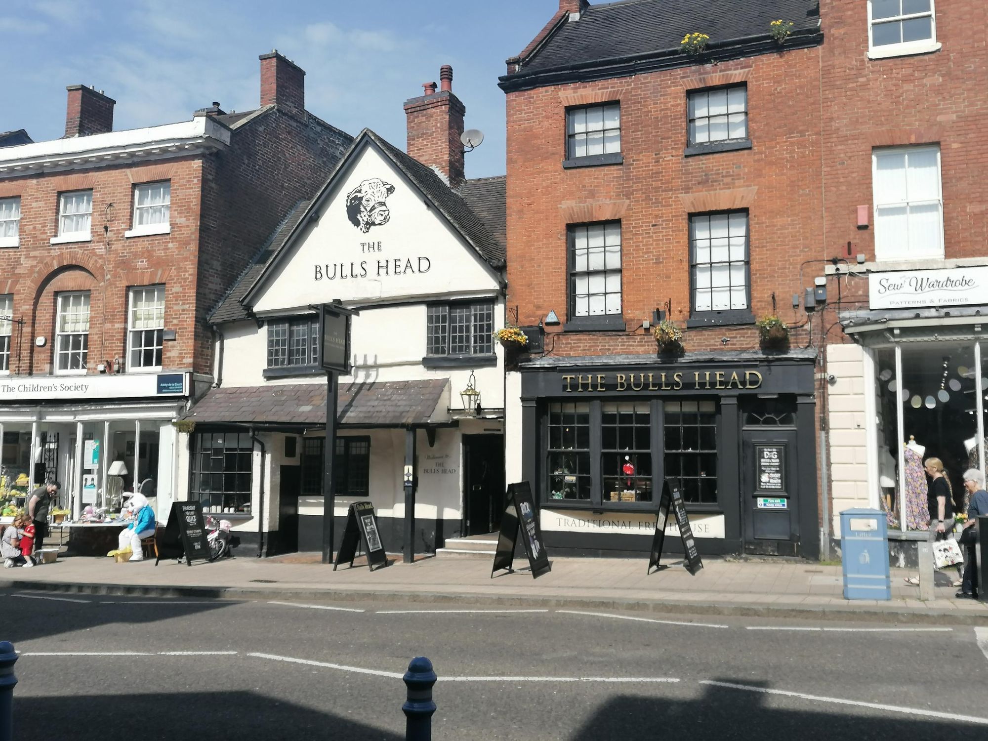 Bulls Head, Ashby de la Zouch. (Pub, External). Published on 12-06-2022
