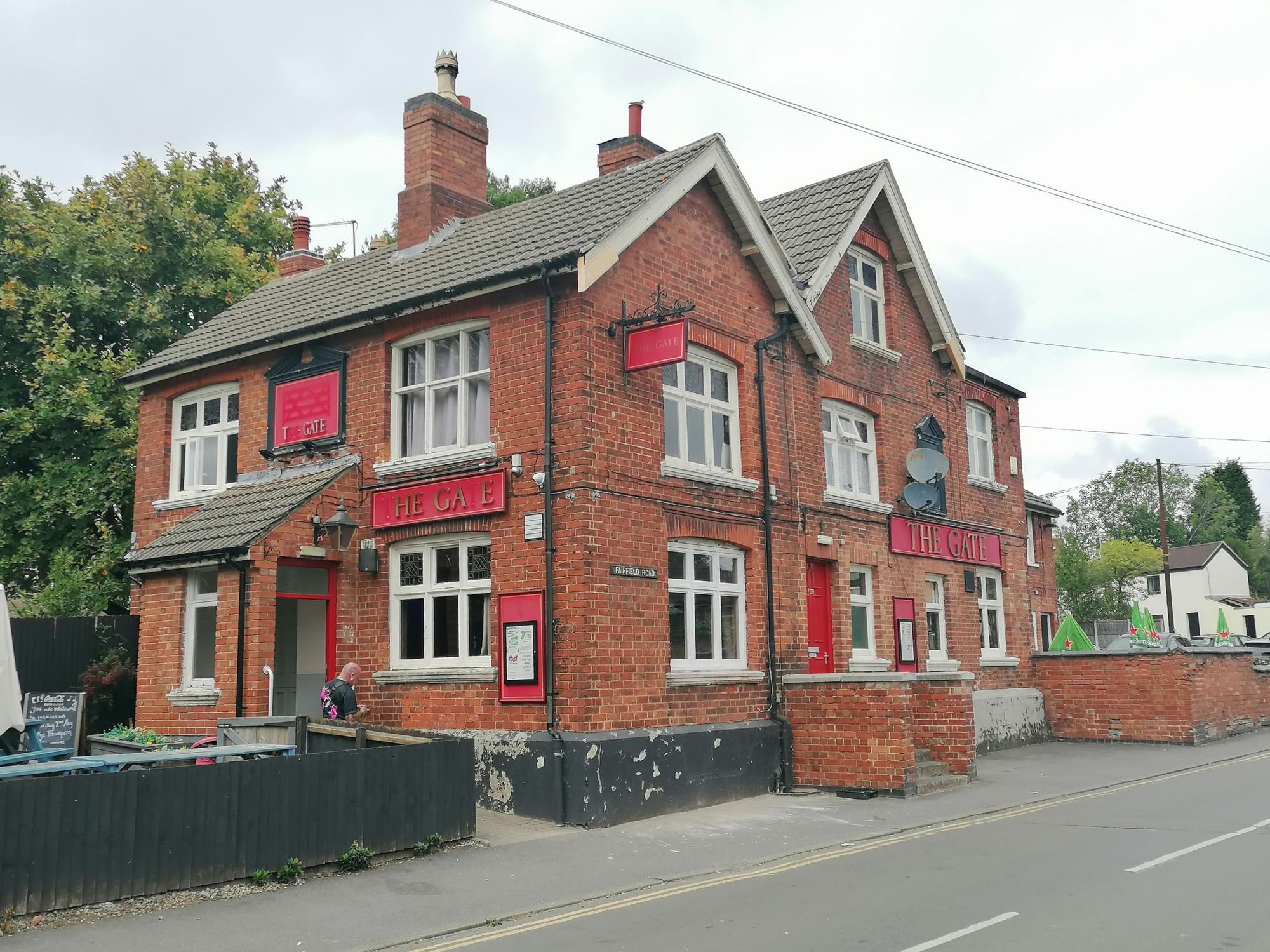 Gate_Hugglescote. (Pub, External, Key). Published on 18-08-2025