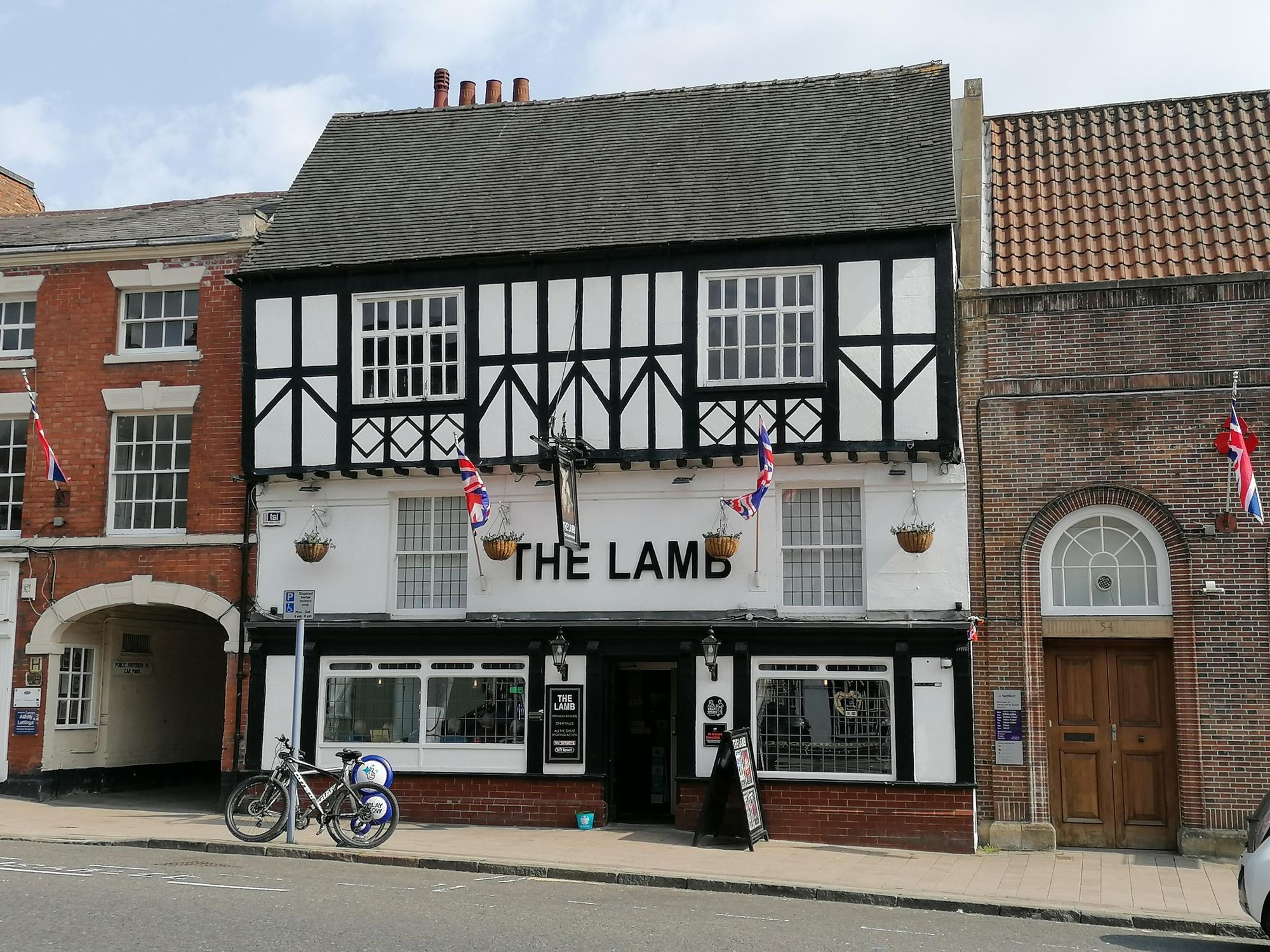 Lamb, Ashby de la Zouch. (Pub, External, Key). Published on 12-06-2022