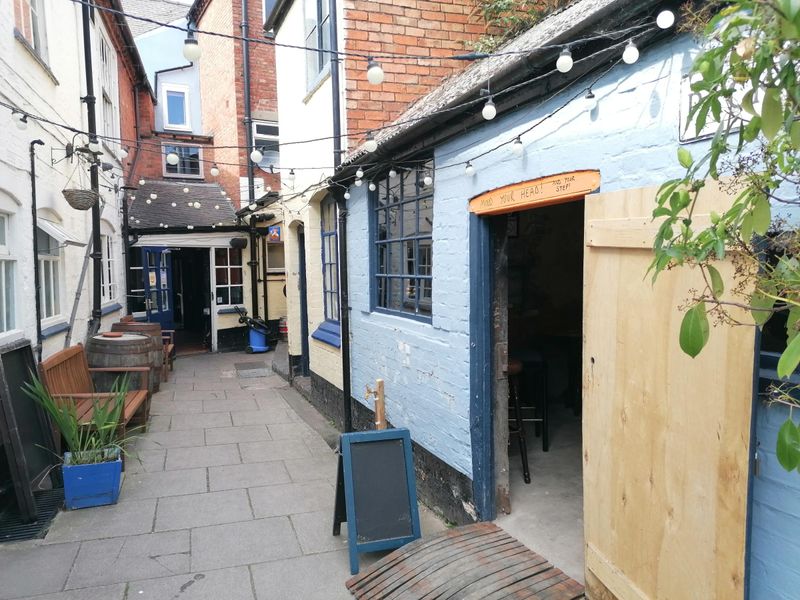 Organ_Grinder_Loughborough. (Pub, External). Published on 01-08-2024 