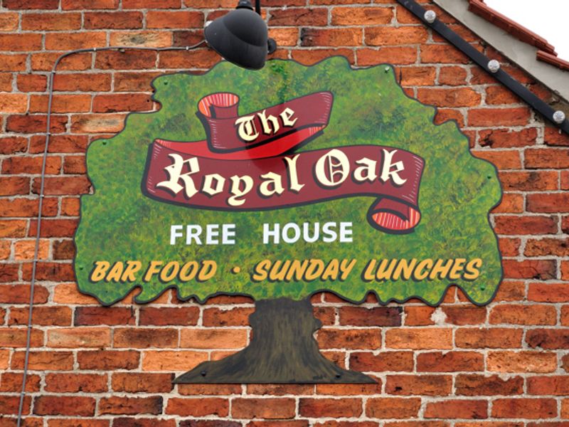 Pub sign Royal Oak at Aubourn. (Pub, Sign). Published on 01-01-1970