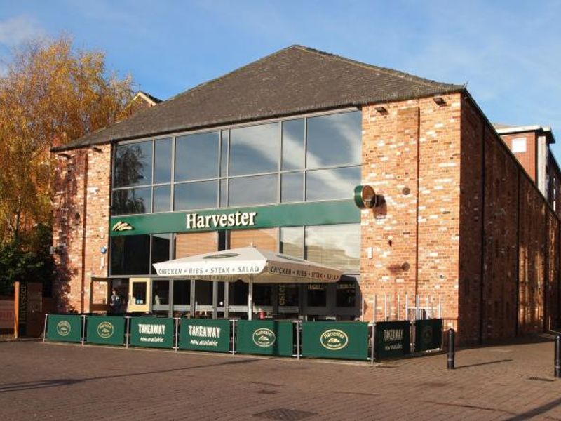 Harvester at Lincoln. (Pub, External, Key). Published on 01-01-1970