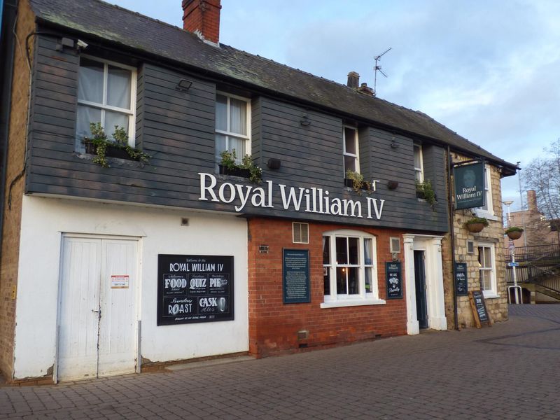 Royal William IV in Lincoln. (Pub, External, Key). Published on 09-10-2024 