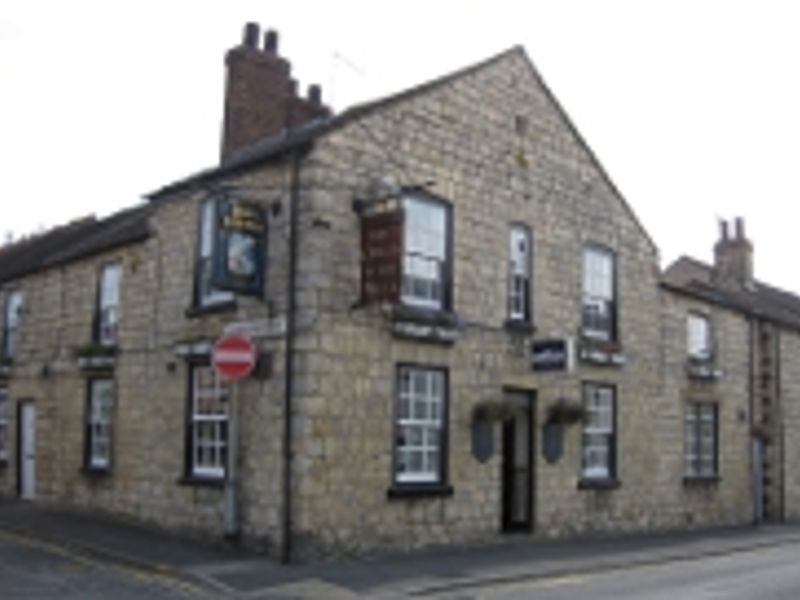 Queen In The West at Lincoln. (Pub). Published on 01-01-1970