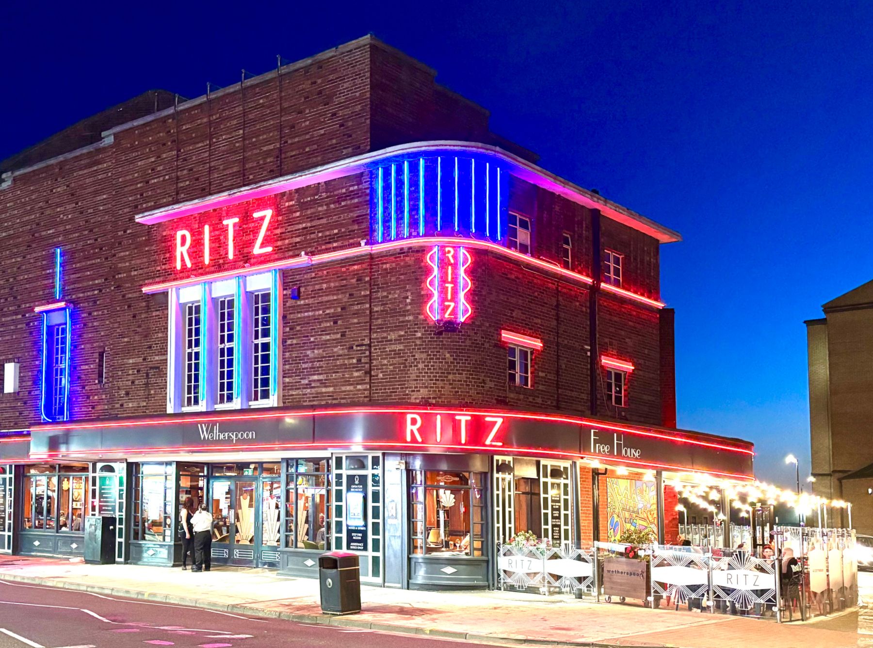 Ritz Lincoln. (Pub, External, Key). Published on 08-01-2026