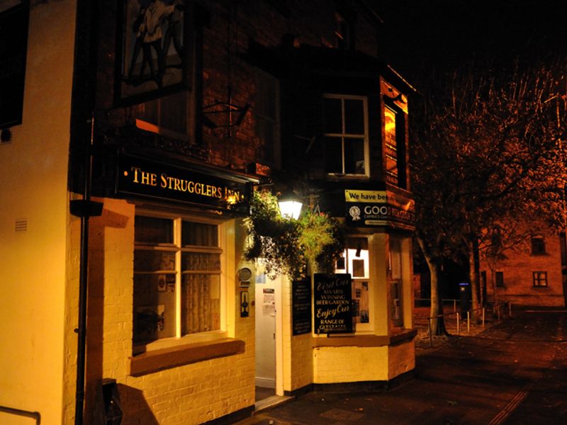 Strugglers Inn at Lincoln. (Pub, External). Published on 11-04-2011