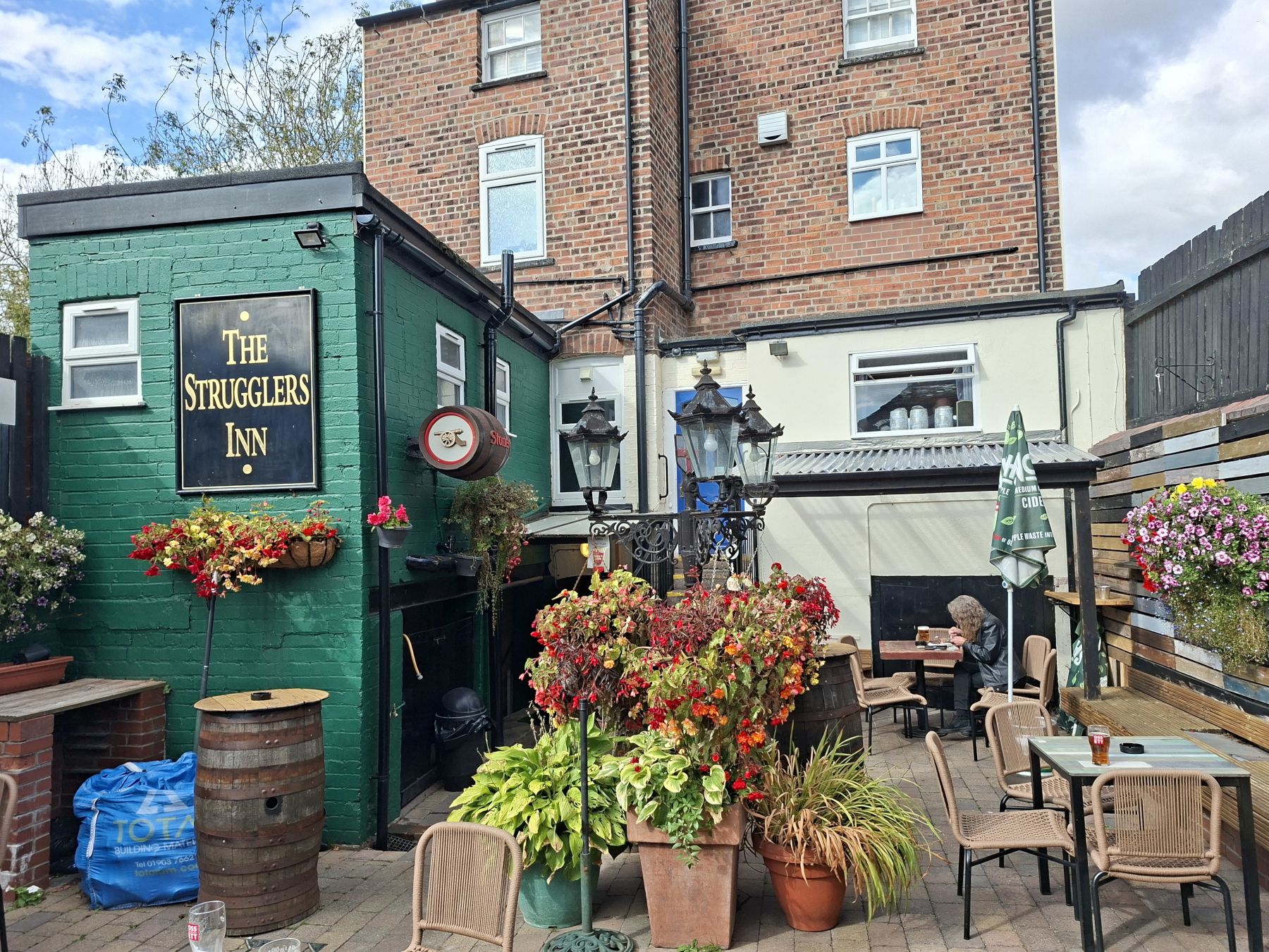 Strugglers In Lincoln. (Pub, Garden). Published on 09-12-2026