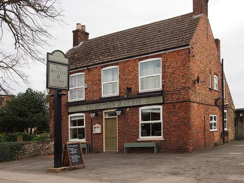 Bottle & Glass at Normanby by Spital. (Pub, External, Key). Published on 04-12-2014