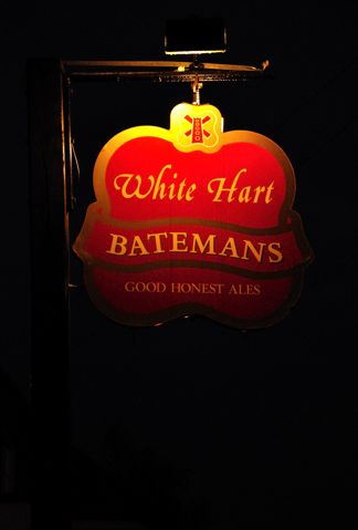 Pub sign White Hart. (Pub, Sign). Published on 01-01-1970