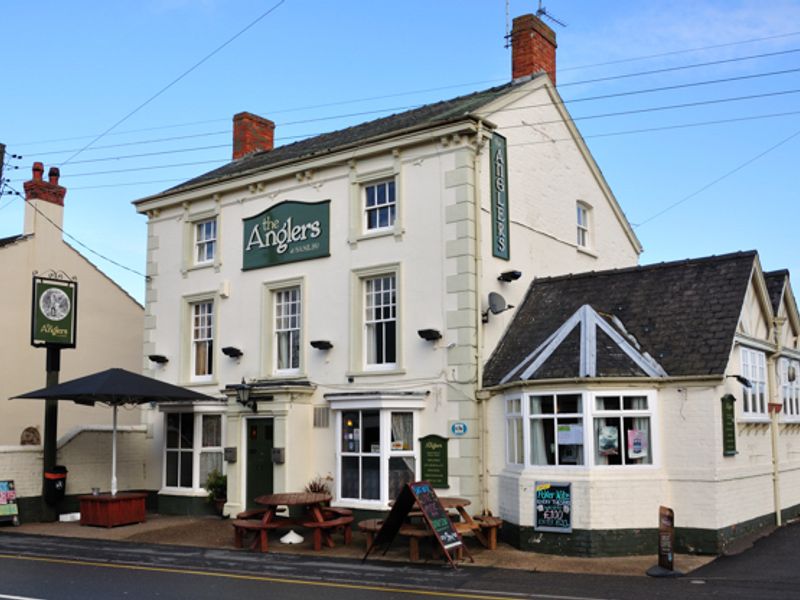 Anglers at Saxilby. (Pub, External, Key). Published on 01-01-1970 