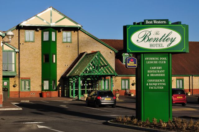 Bentley Hotel at South Hykeham. (Pub, External, Key). Published on 01-01-1970