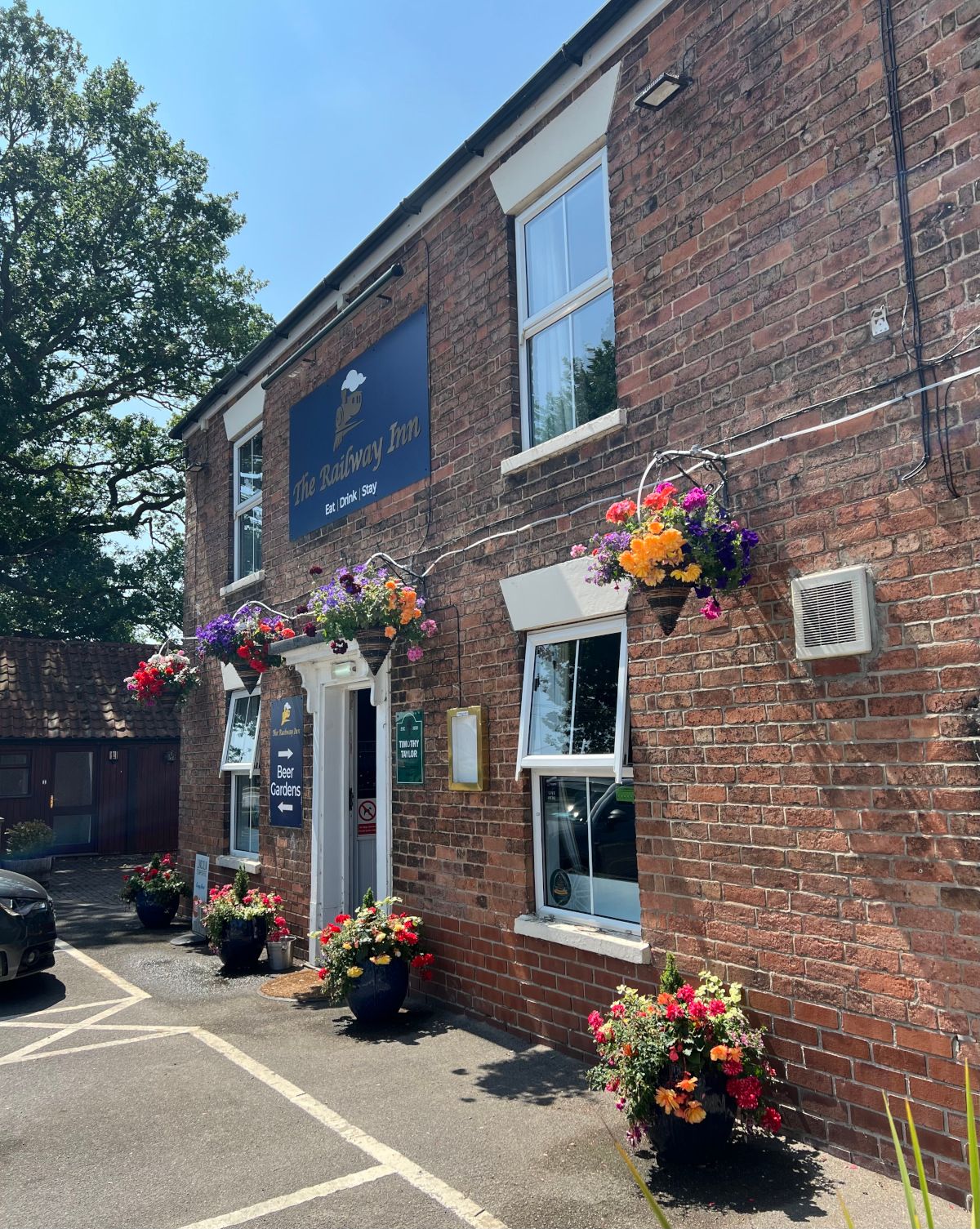 Railway at Thorpe on the Hill. (Pub, External). Published on 01-03-2026