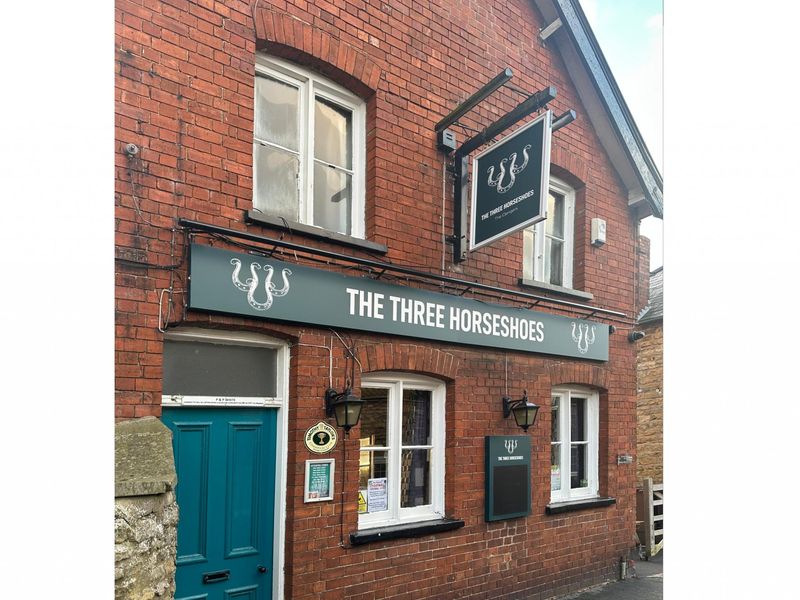 Three Horseshoes at Waddington. (Pub, External). Published on 01-01-1970 