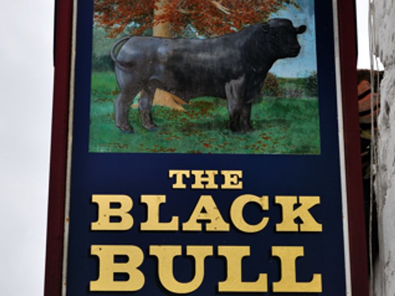 Pub sign Black Bull Inn. (Pub, Sign). Published on 01-01-2012