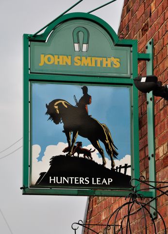 Pub sign Hunters Leap. (Pub, Sign). Published on 01-01-1970