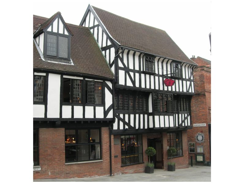 Cardinal's Hat in Lincoln. (Pub, External, Key). Published on 01-01-1970