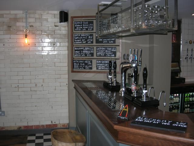 Candinal's Hat at Lincoln. (Pub, Bar). Published on 01-01-1970