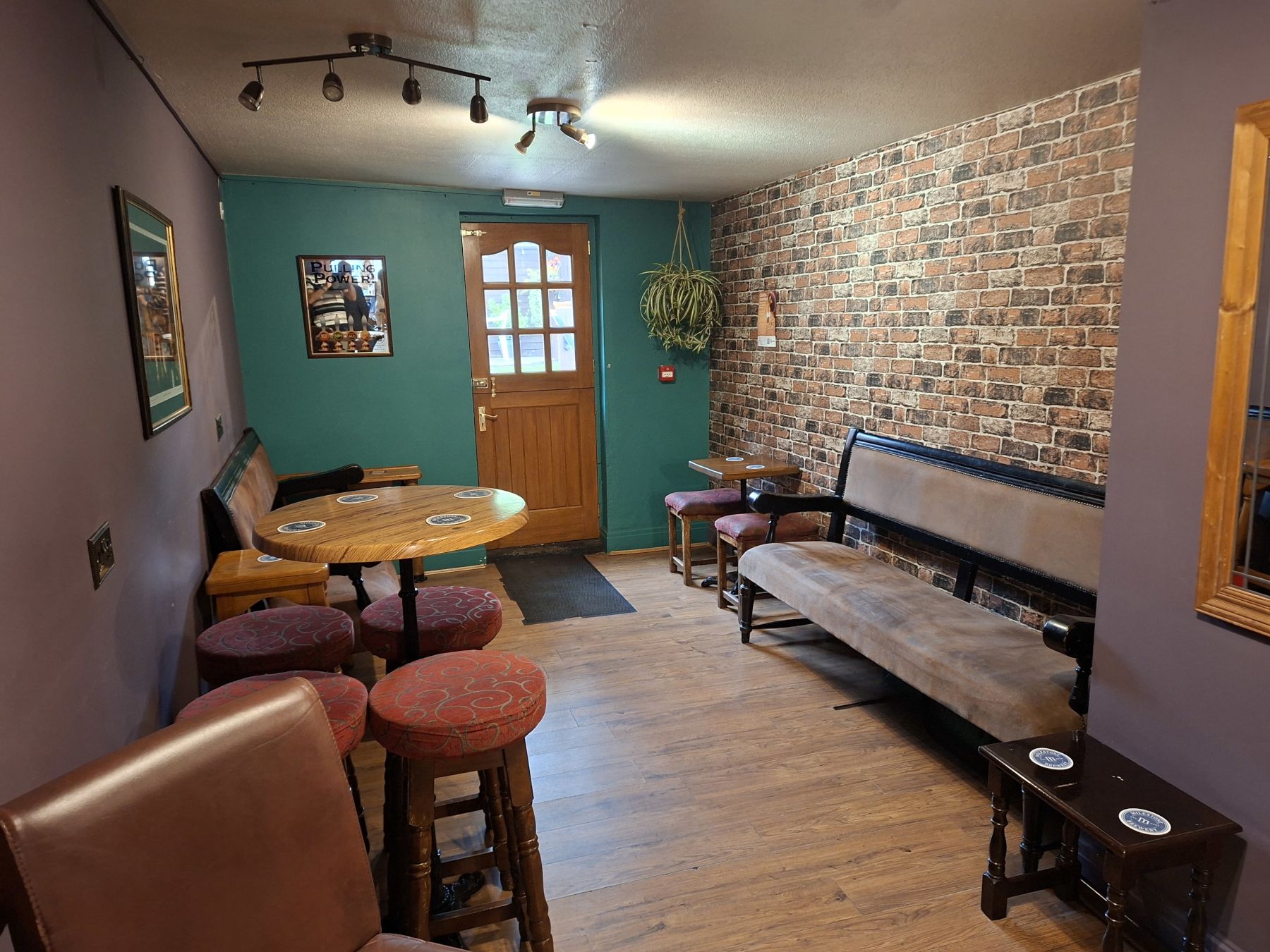 Tiny Tavern in Lincoln. (Pub). Published on 09-12-2026