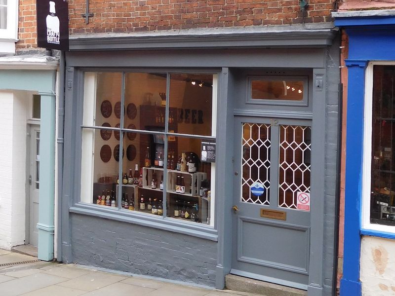 Crafty Bottle in Lincoln. (External, Key). Published on 01-01-1970 