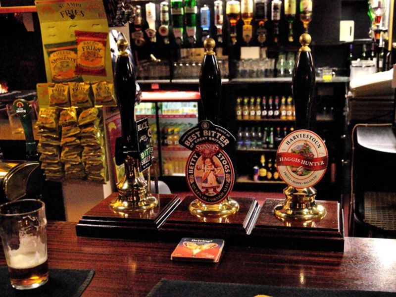 Beers at the Inn on the Green. (Pub, Bar). Published on 01-01-1970 