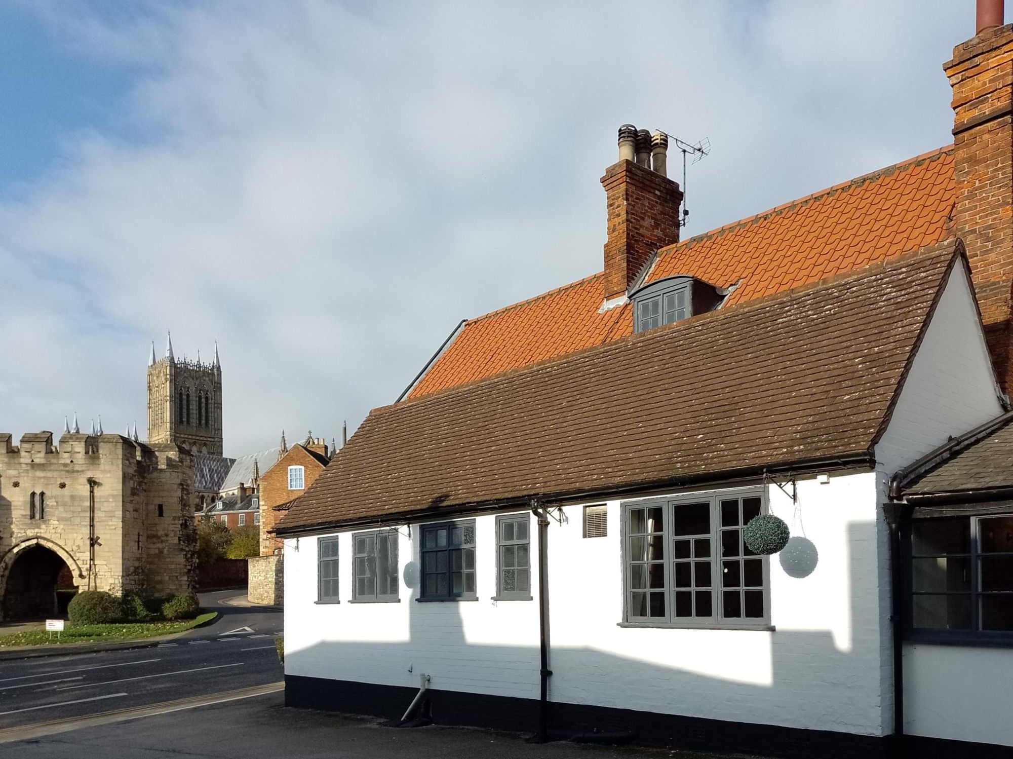 Adam&Eve Lincoln. (Pub, External). Published on 01-01-1970