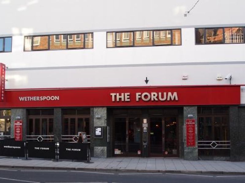 Forum at Lincoln. (Pub, External, Key). Published on 01-01-1970
