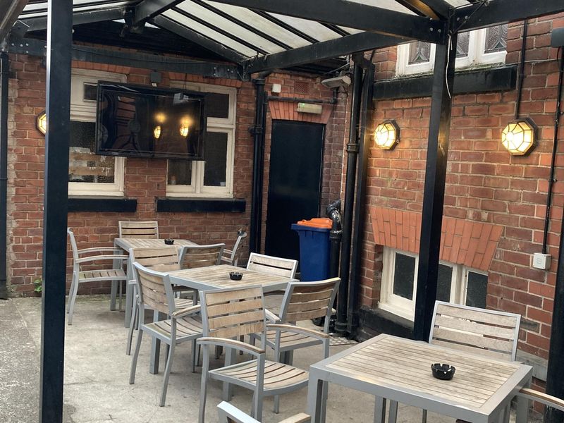 (Pub, Garden). Published on 02-06-2025 