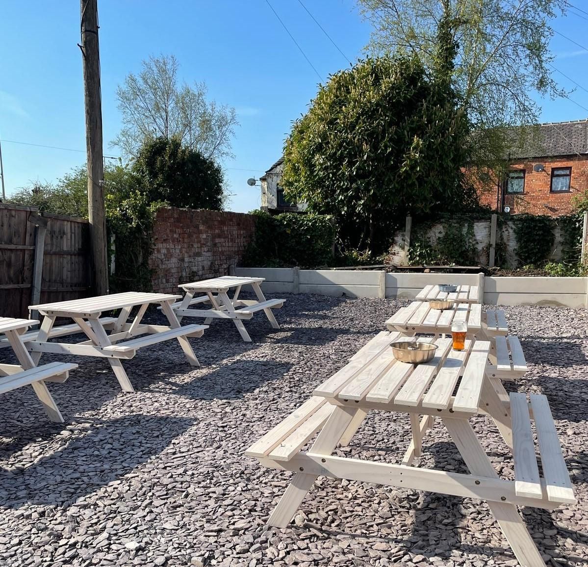 (Pub, Garden). Published on 09-07-2022